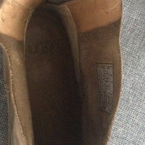 UGG boots size US 7.5 - Picture 2 of 6